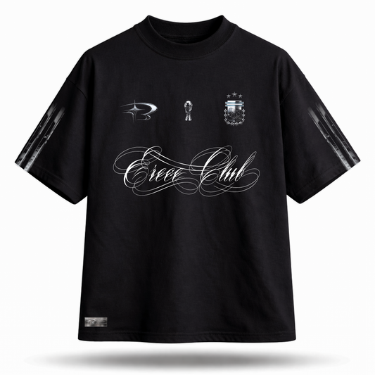Remera Erece World Cup 26 - vista frontal, corte oversize con diseño inspirado en la escaloneta de la selección